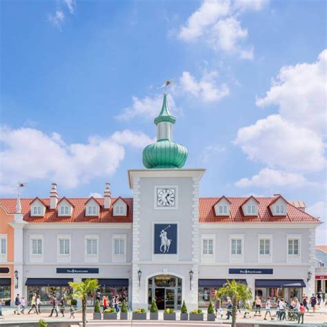 parndorf outlet shops list.